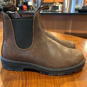 Blundstone Chelsea Boot- Antique Brown